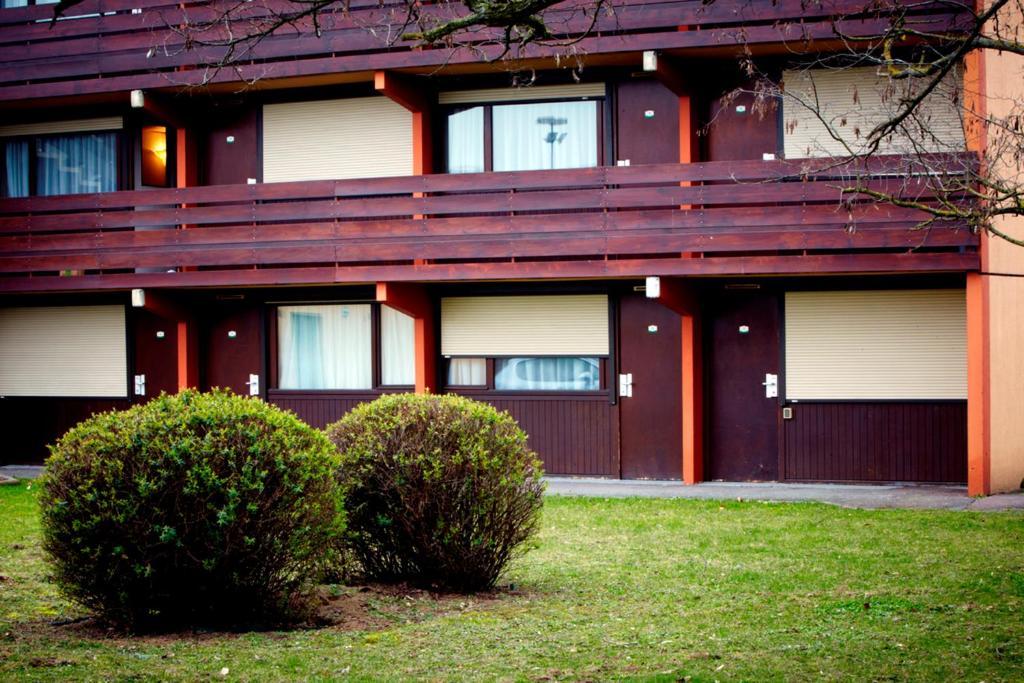Campanile Hotel Mayenne Chambre photo