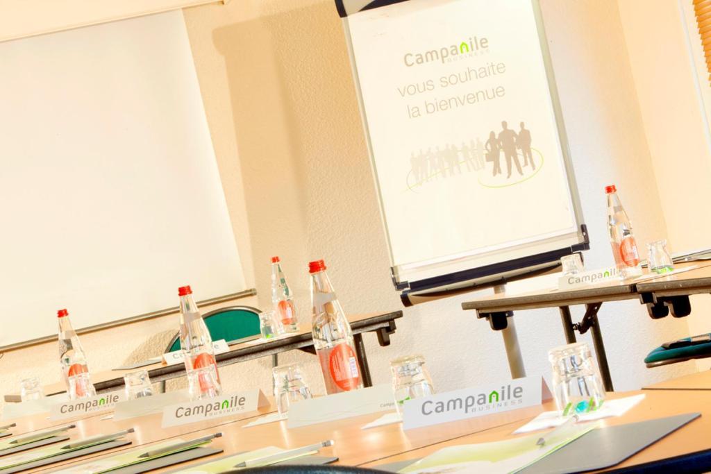 Campanile Hotel Mayenne Business photo
